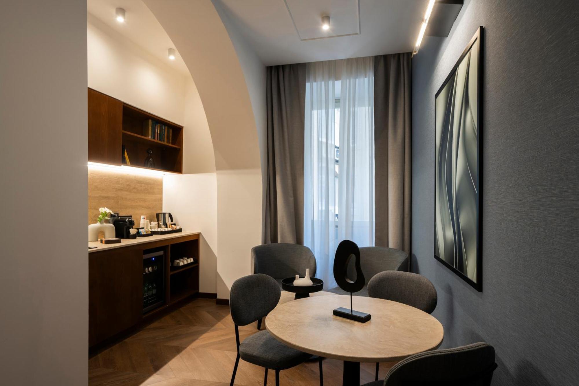 Boutique Hotel Piedra Rome City Centre Exterior photo
