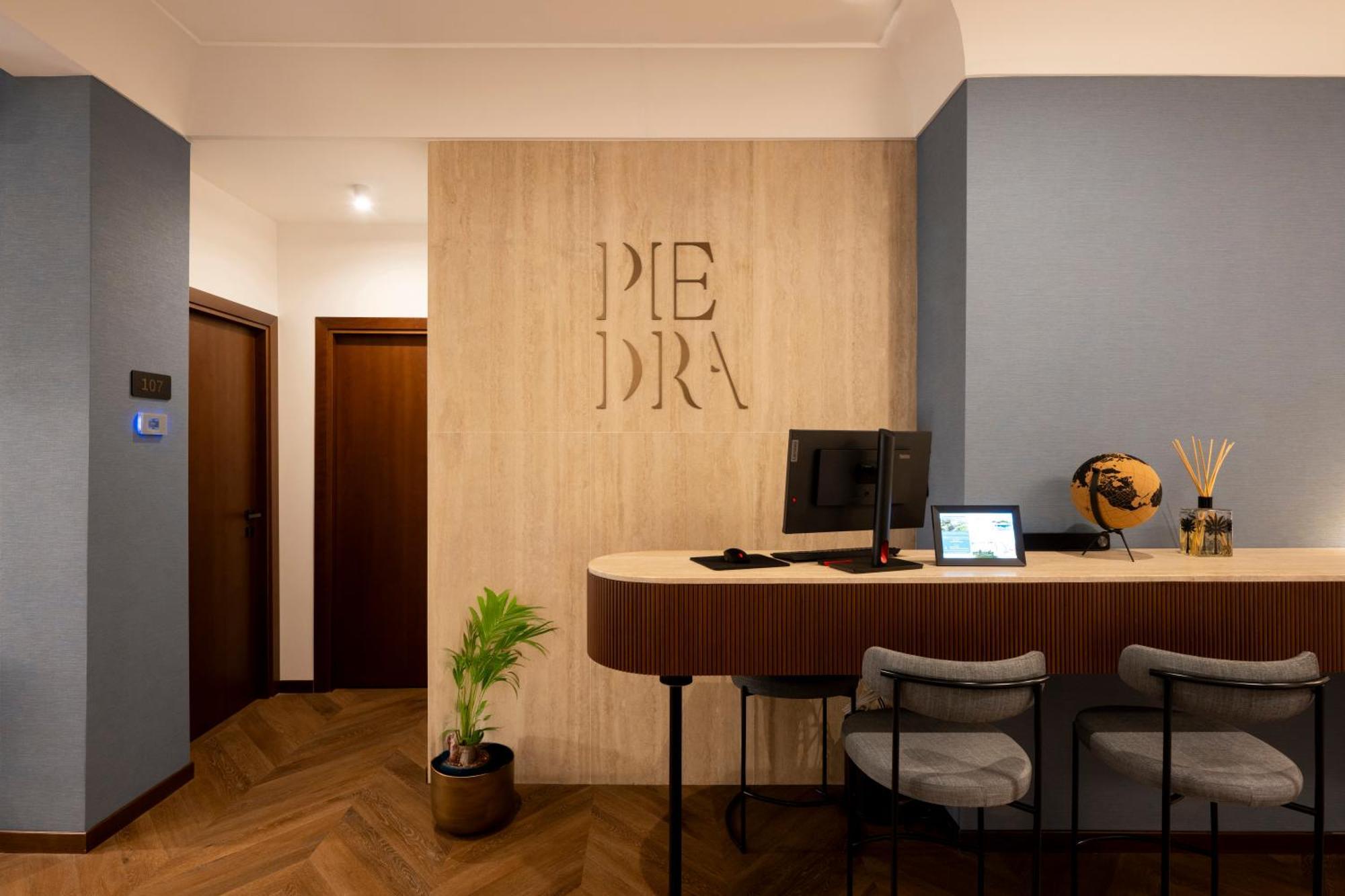 Boutique Hotel Piedra Rome City Centre Exterior photo